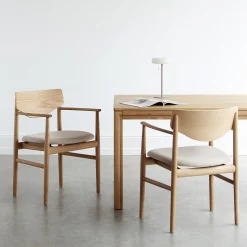 Furniture by Sinnerup Spisebordsstole-Celeste spisebordsstol m. armlæn - Stof