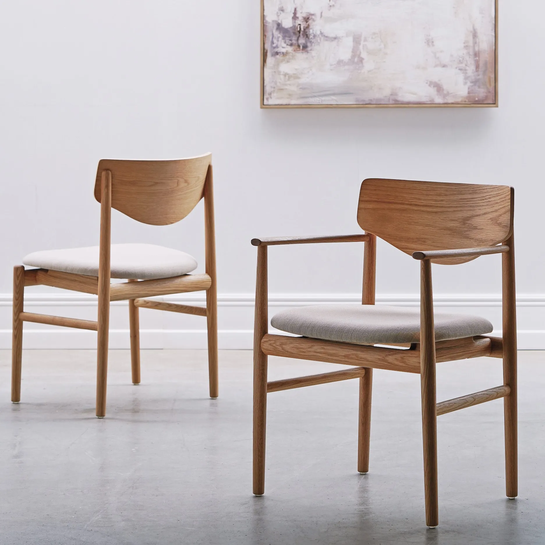 Furniture by Sinnerup Spisebordsstole-Celeste spisebordsstol m. armlæn - Stof