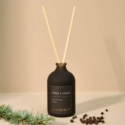 Sinnerup Wellness-Duftpinde Sort Mist Peber/Ceder