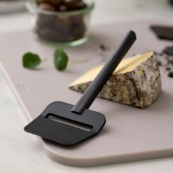 Rosti Køkkenredskaber-Emma ostehøvl 19 cm sort