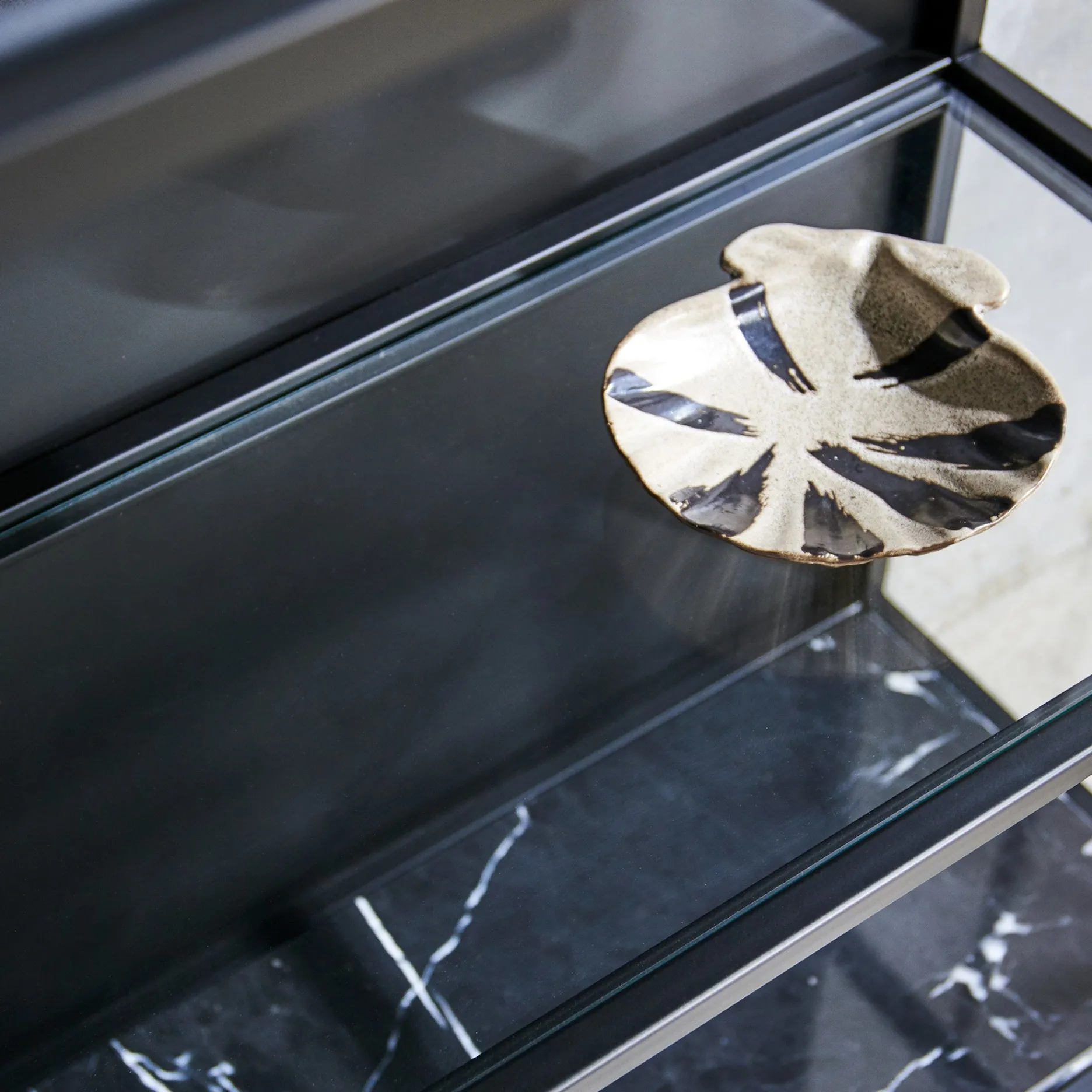 Furniture by Sinnerup Reoler-Mason II Reol - sort metal