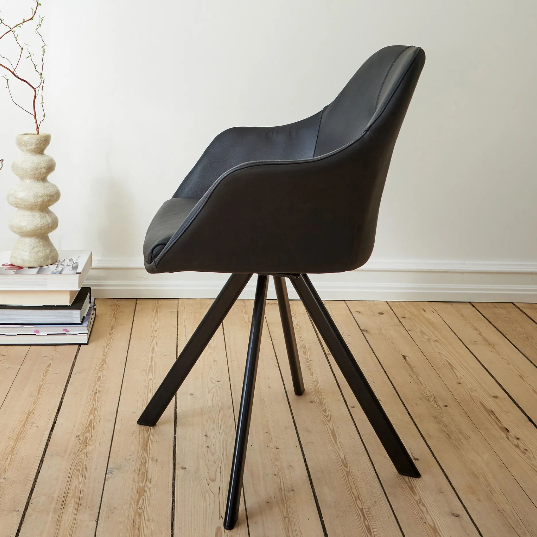 Furniture by Sinnerup Spisebordsstole-New Age PU m. drejeben