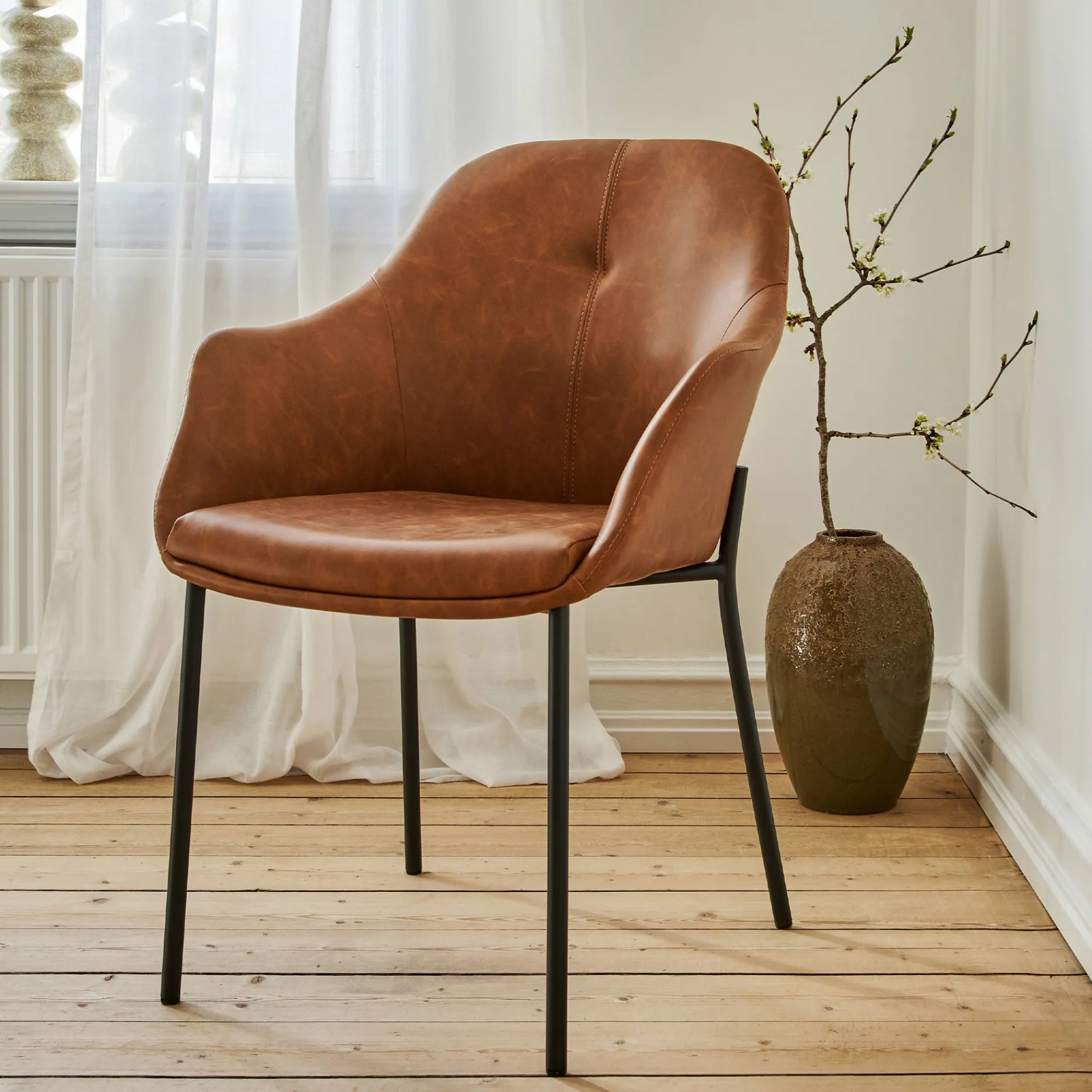 Furniture by Sinnerup Spisebordsstole-New Age PU m. faste ben