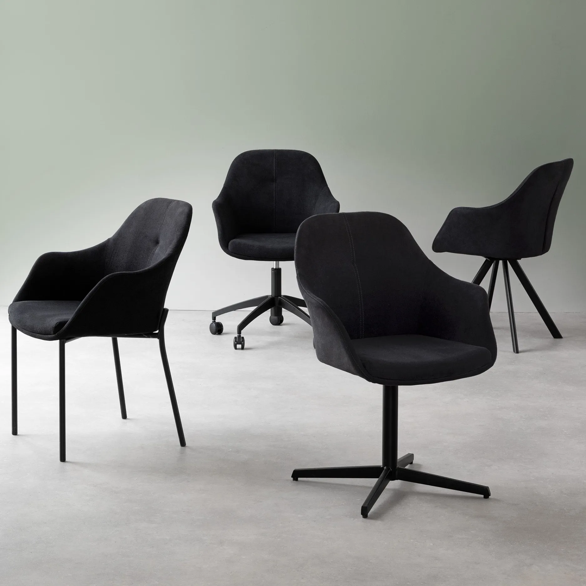 Furniture by Sinnerup Spisebordsstole-New Age sort stof m. faste ben
