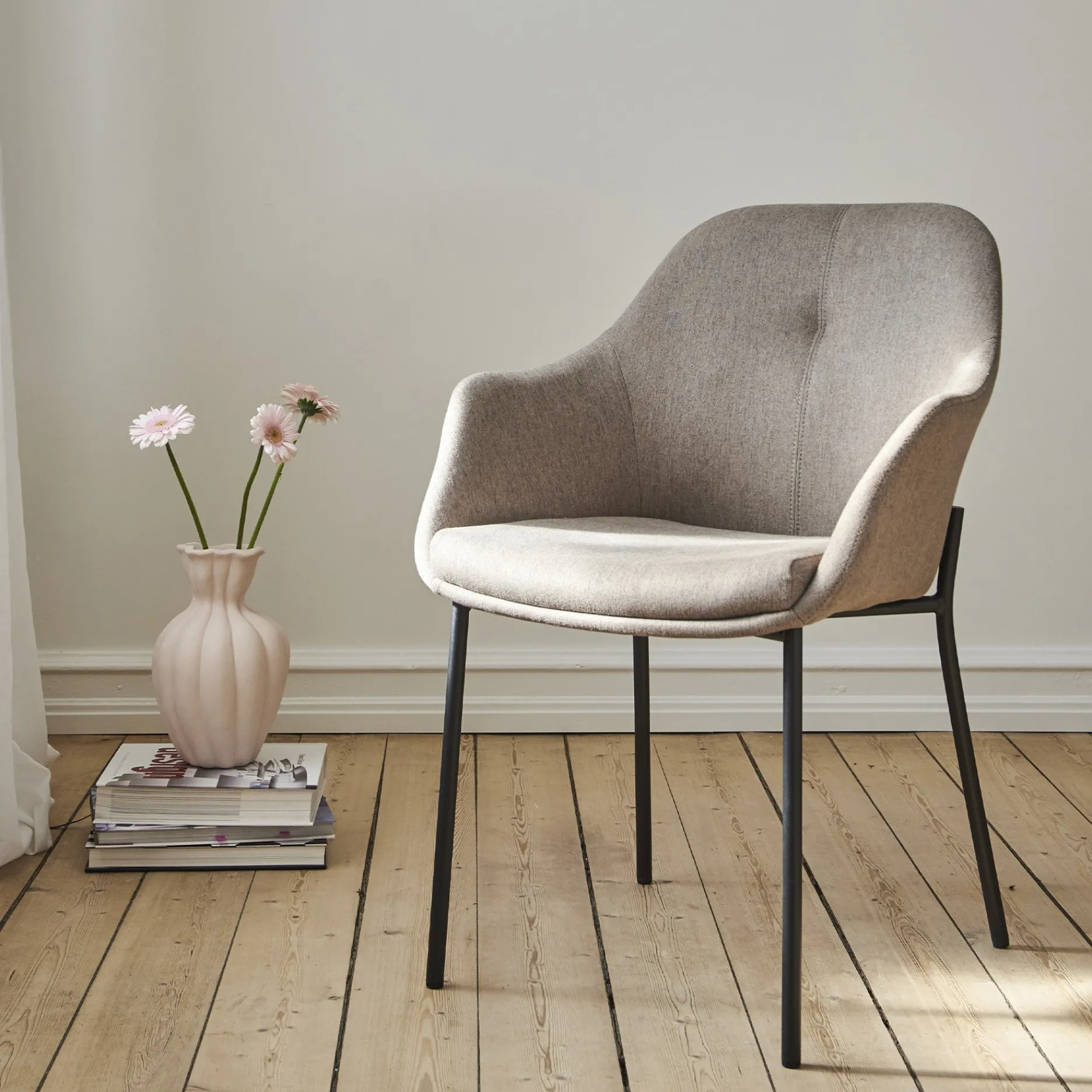 Furniture by Sinnerup Spisebordsstole-New Age spisebordsstol stof m. faste ben