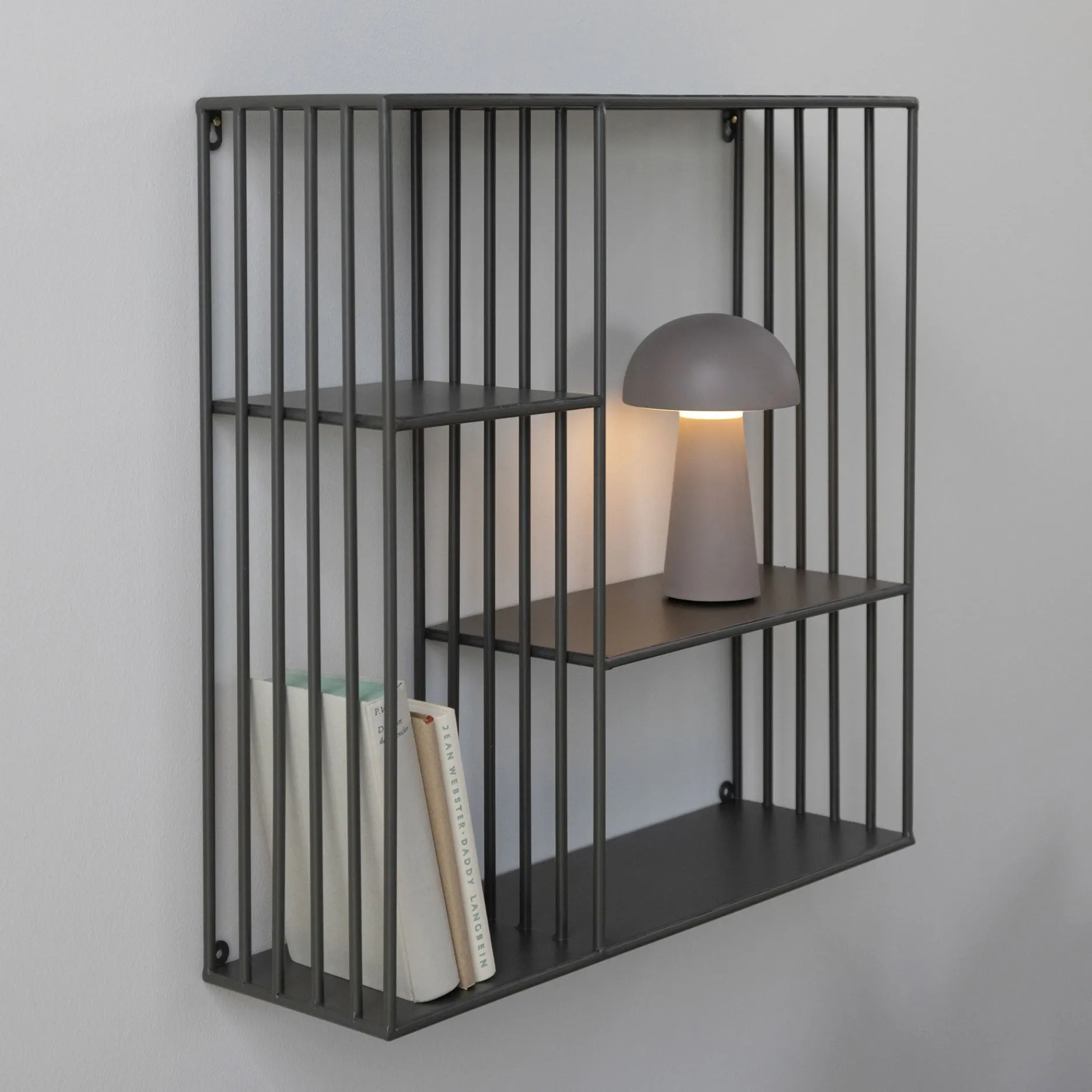 Furniture by Sinnerup Reoler-Nohr vægreol m. forskudte rum