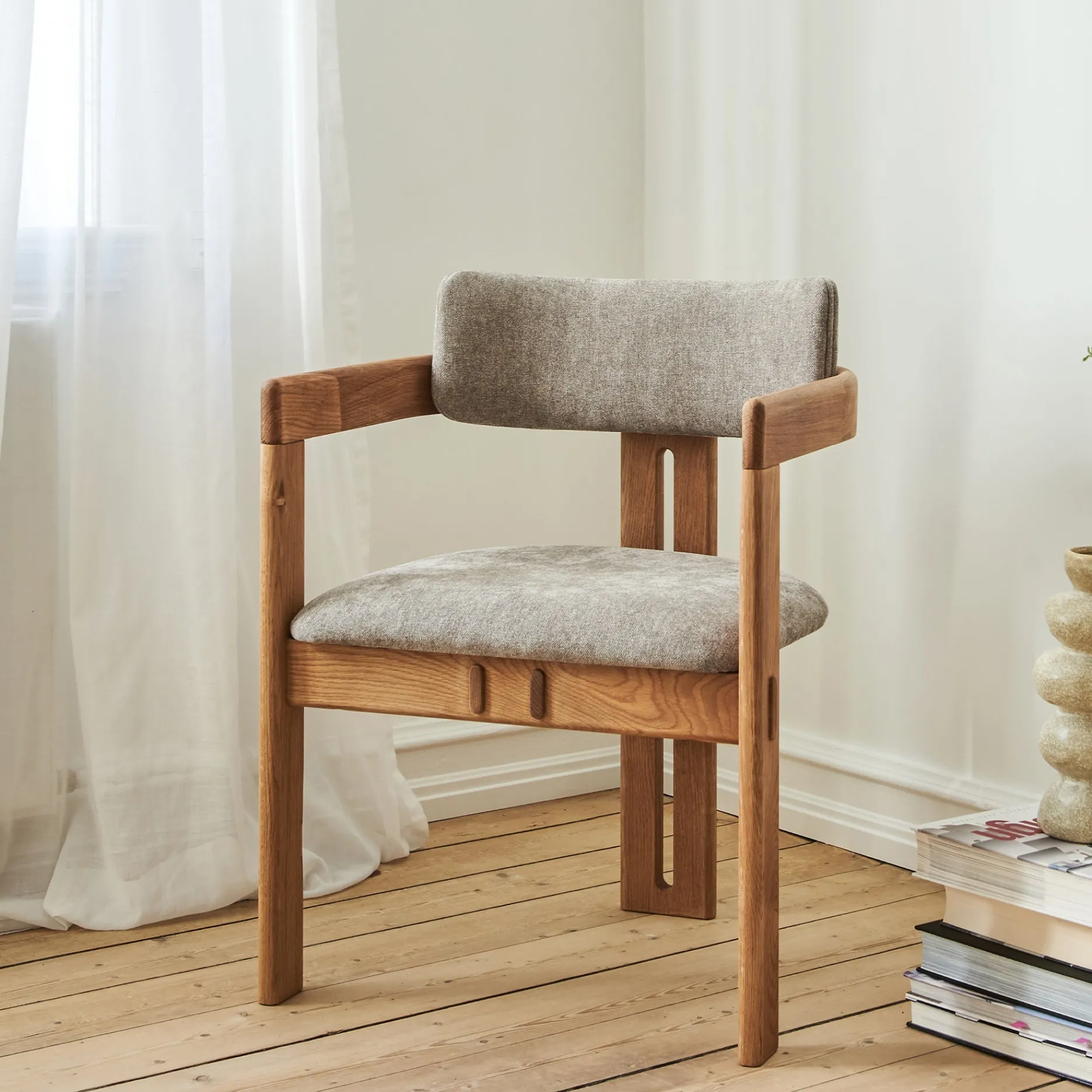 Furniture by Sinnerup Spisebordsstole-Osaka spisebordsstol m. armlæn