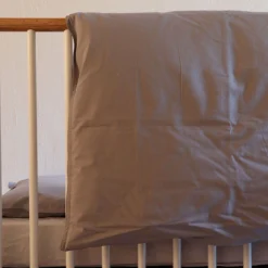 Omhu Sengetøj-Percale sengetøj baby 70x100 cm lys grå