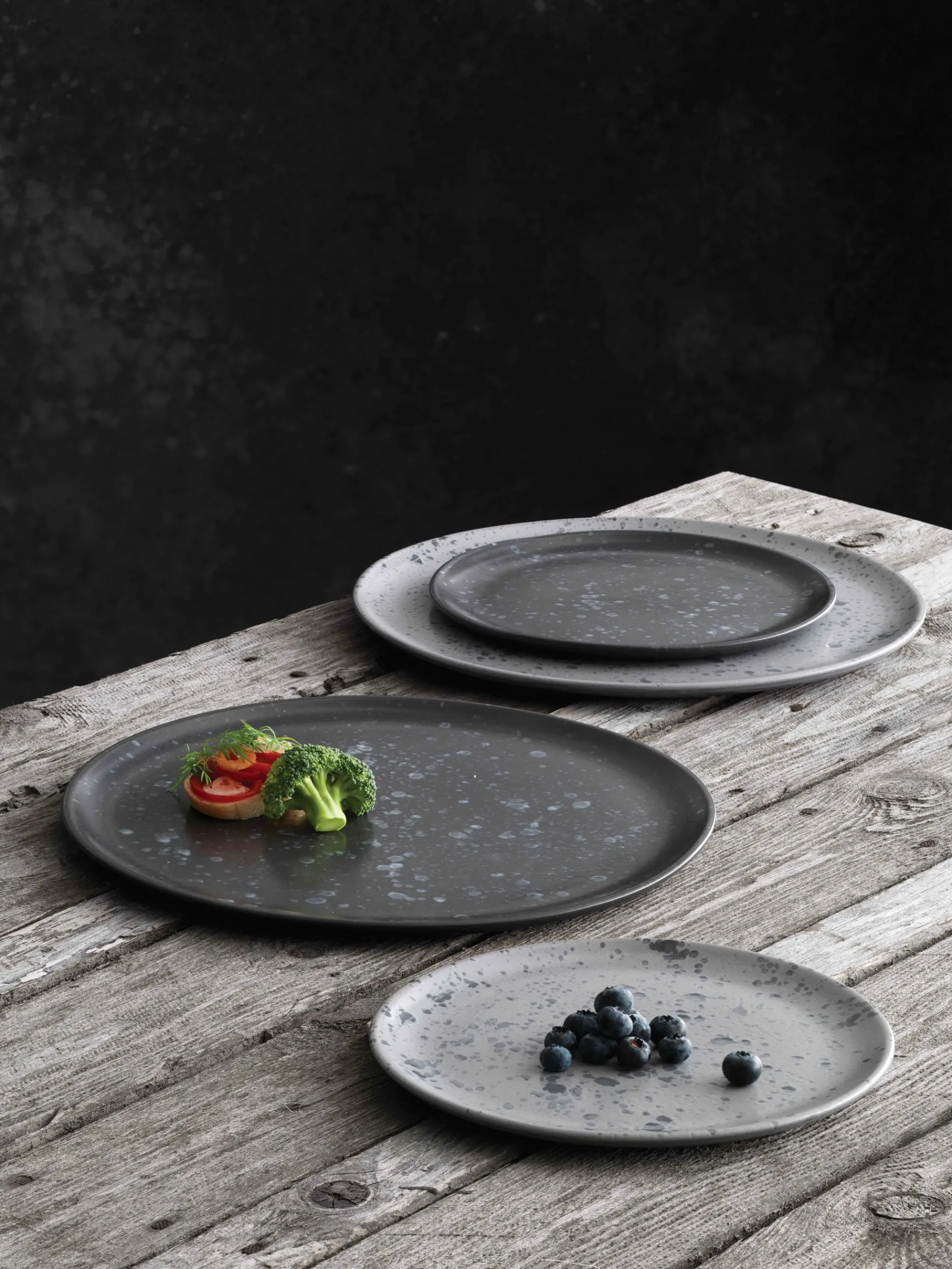 Aida Stel-RAW desserttallerken Ø20 cm sort spotted
