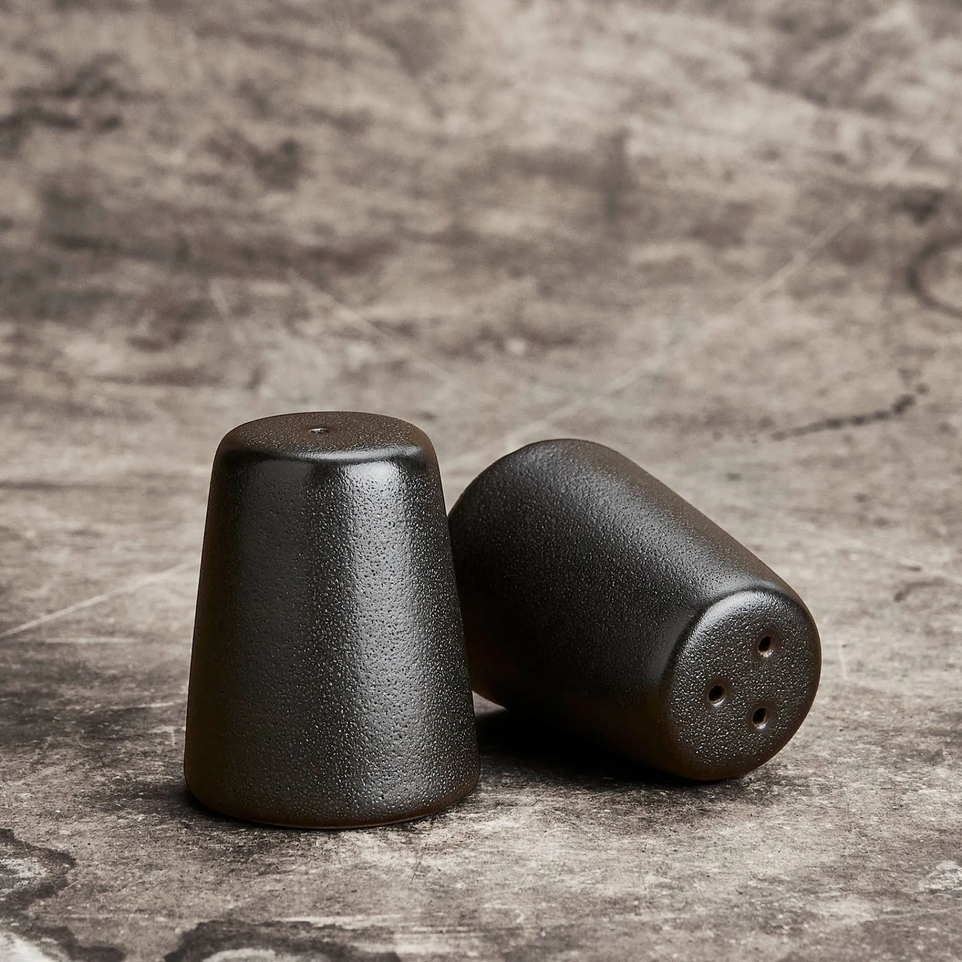 Aida Salt & Peber-RAW salt og peber titanium black