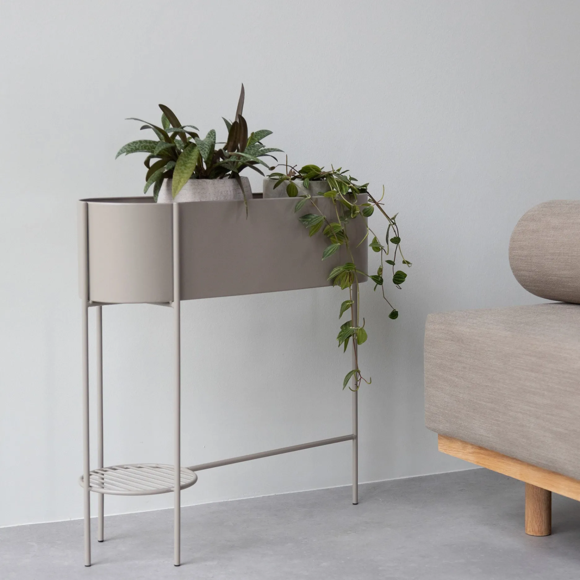 Furniture by Sinnerup Urtepotter-Viola plantekasse